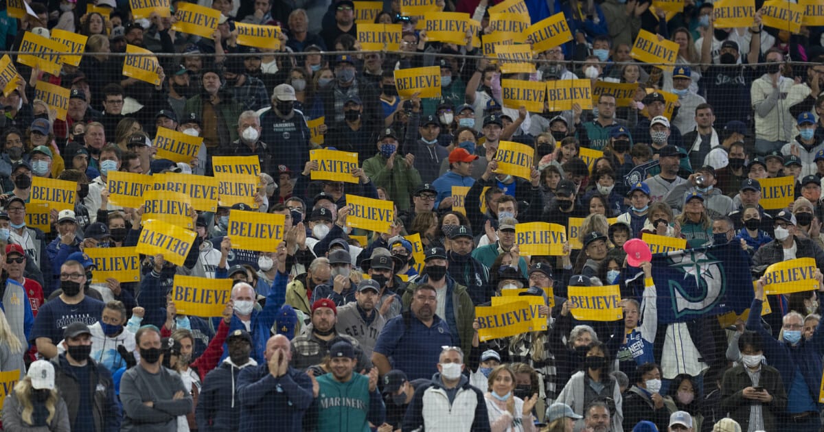 Seattle Mariners Fans Go Viral For Singing 'Country Roads' on