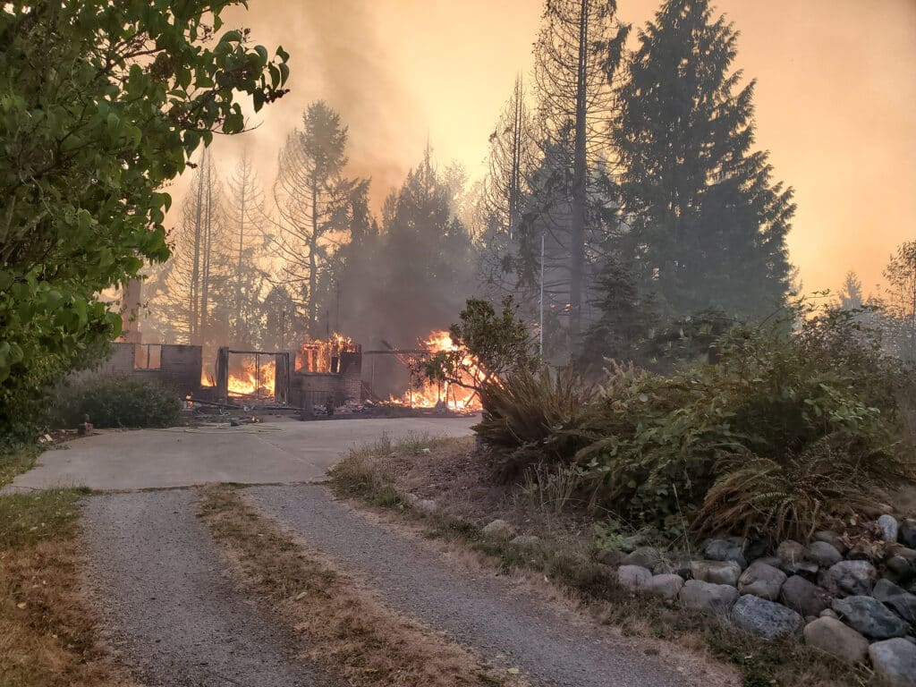 Sumner Main Street fire burns 3 businesses, office spaces