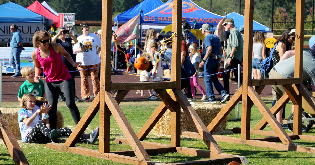 Harbor Happenings Scarecrow Festival Launches Halloween Season Gig Harbor Now A Hyperlocal 5183