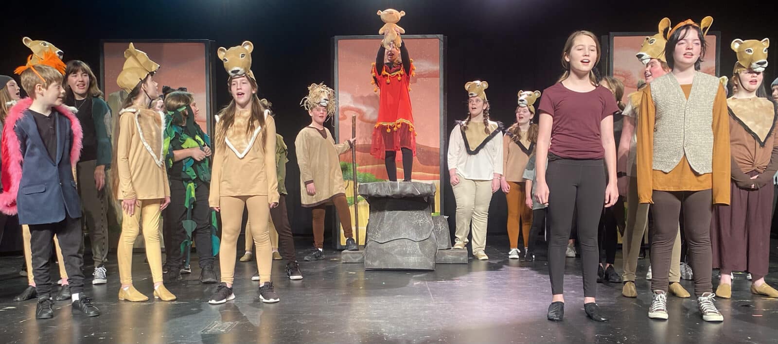 Harbor Ridge students stage 'Lion King' with help from foundation - Gig ...