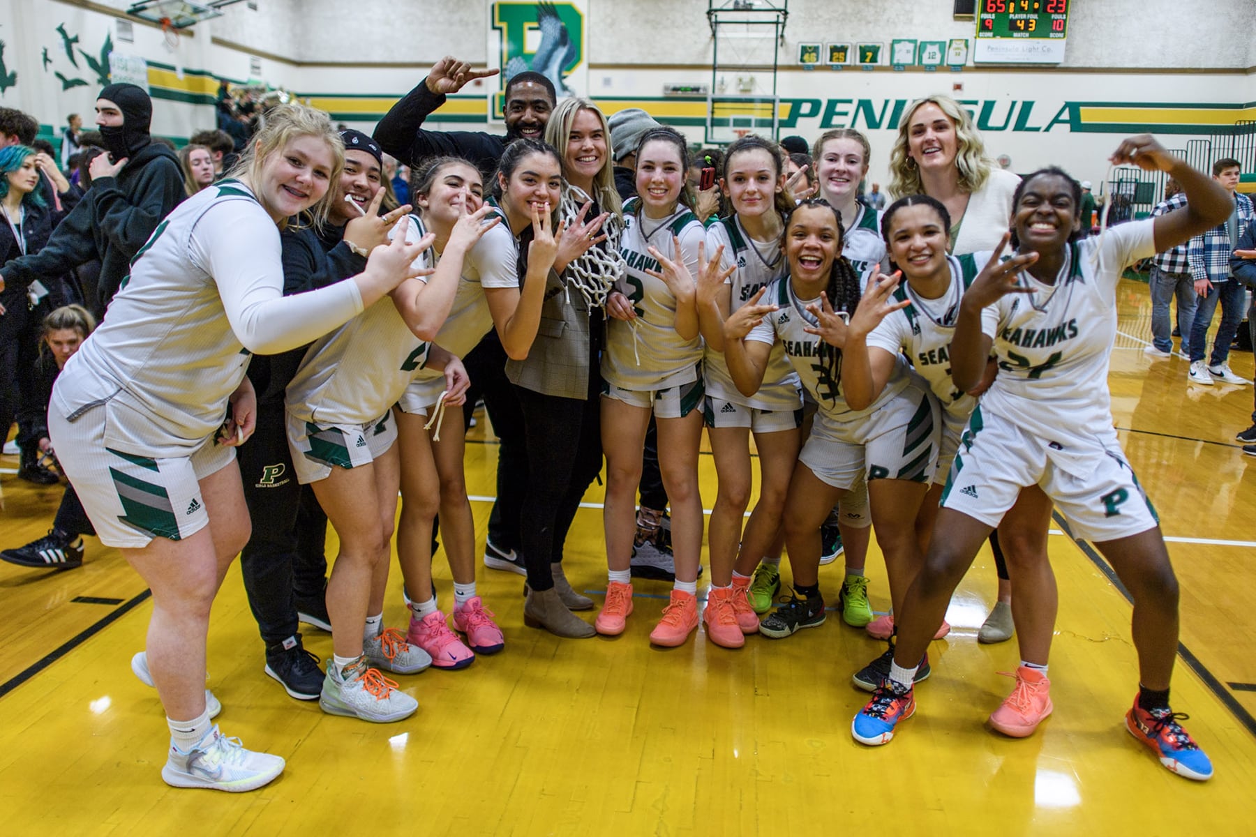 Peninsula Beats Gig Harbor To Win Girls Basketball League Title Gig Harbor Now A Hyperlocal