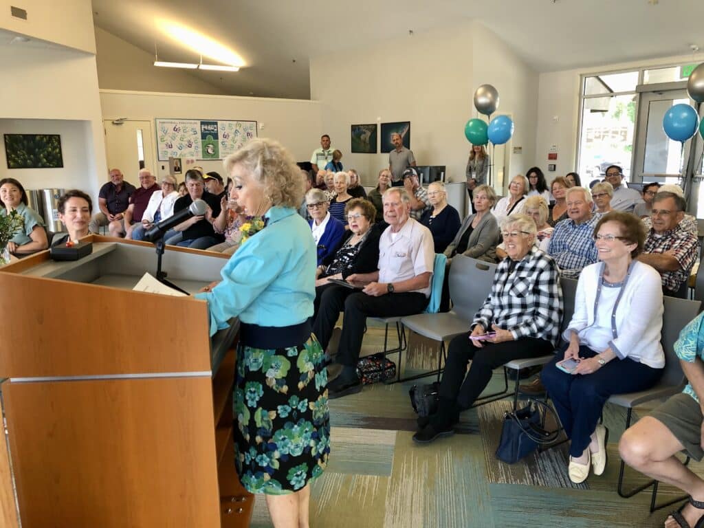 Betty Lilienthal thanks PenMet for the award.